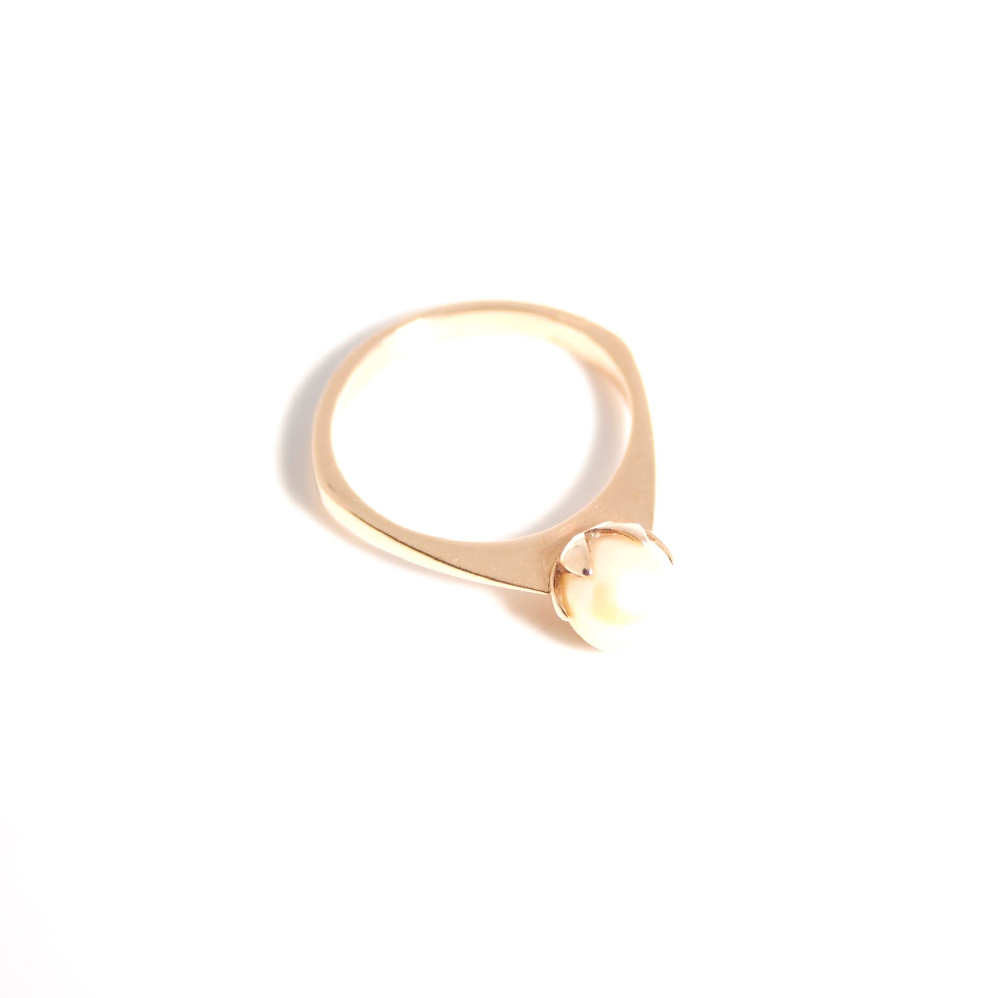 Anillo oro rosa y perla