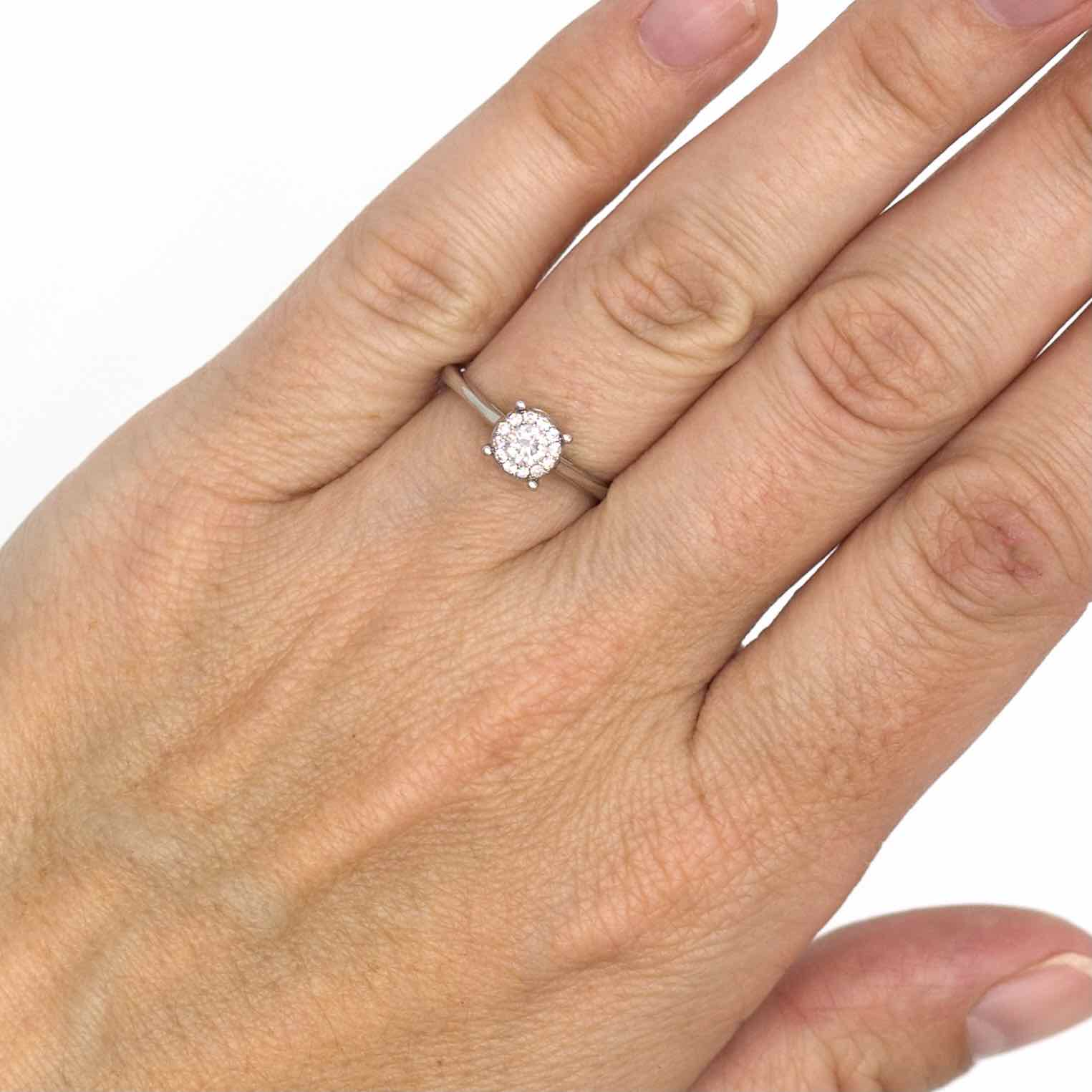 Anillo oro blanco con brillantes