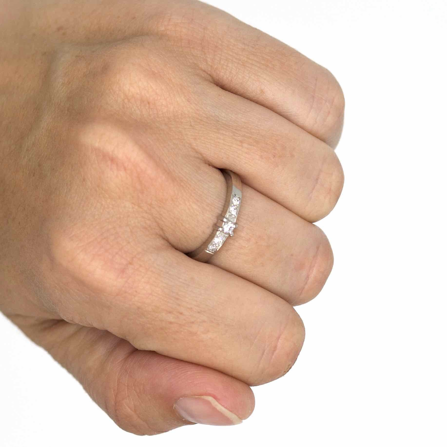 Anillo oro blanco 5 brillantes