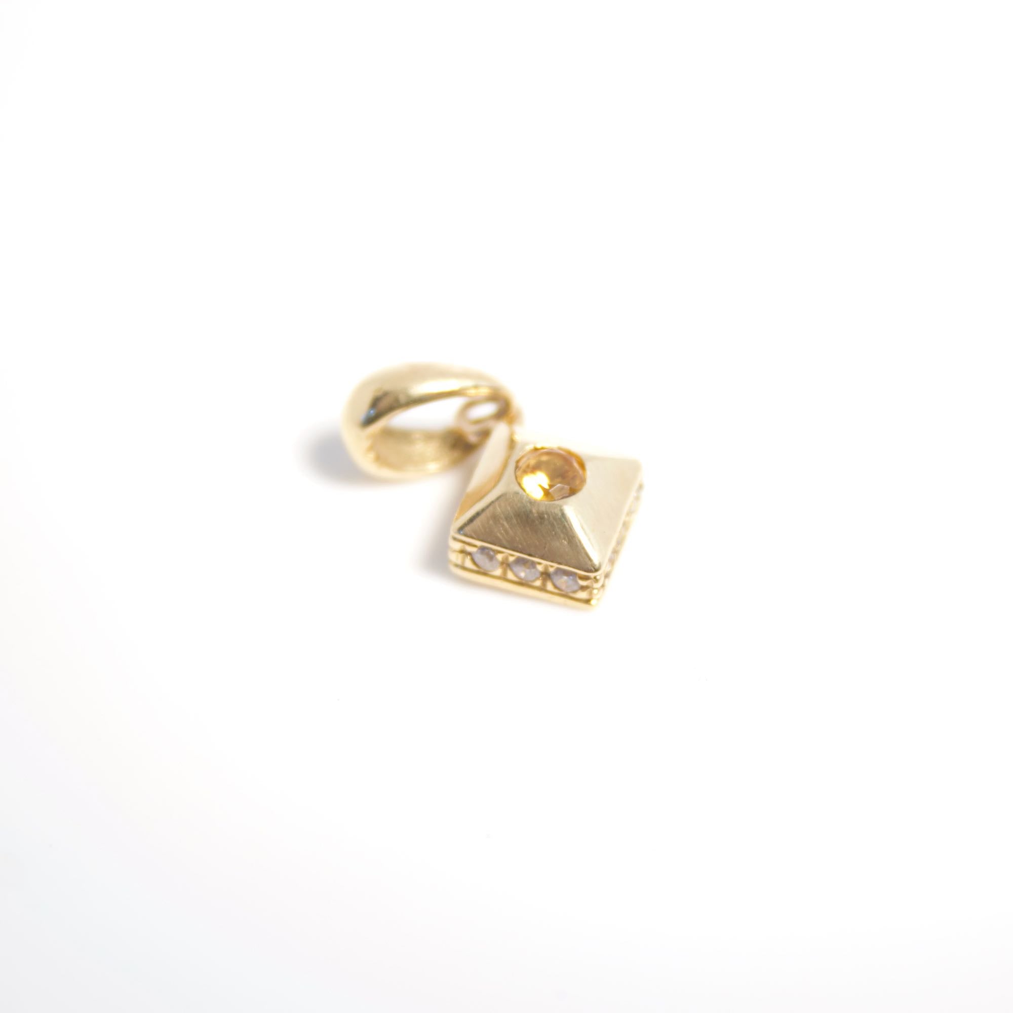Charm Pirámide Y Momia – Charm Factory