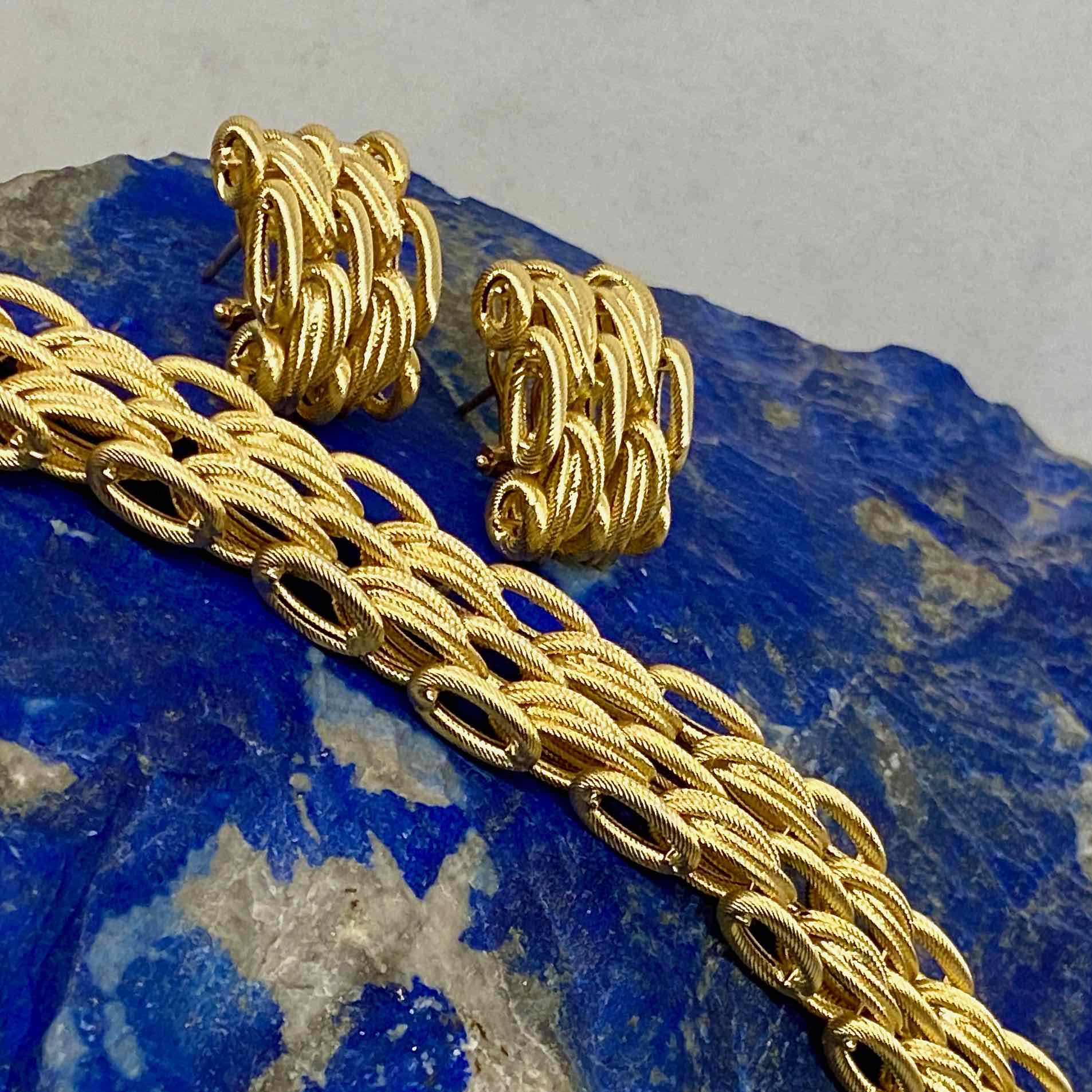 Aros Oro amarillo tejido clip satin