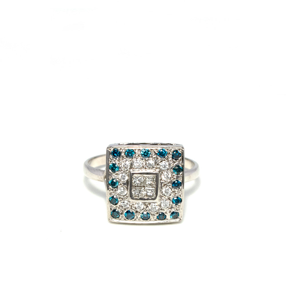 Anillo Oro Blanco cuadrado y brillantes