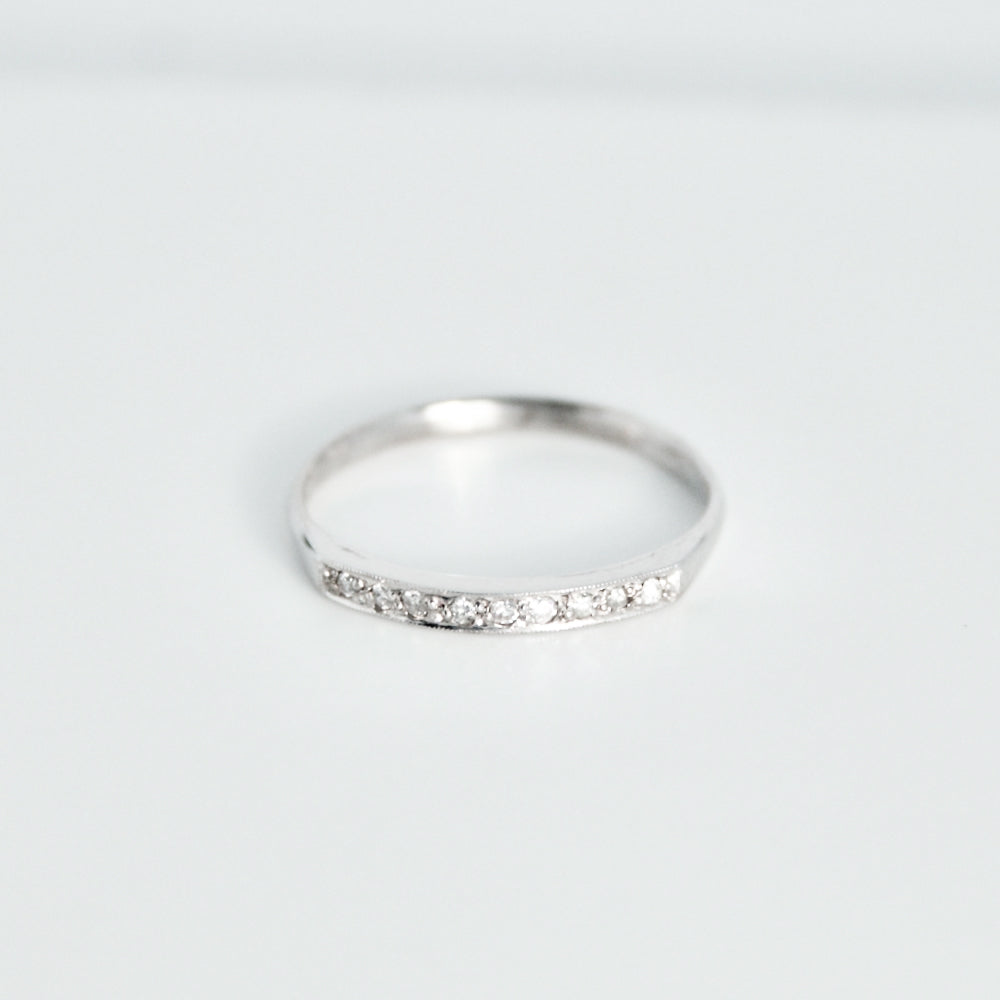 Medio Cintillo Oro Blanco