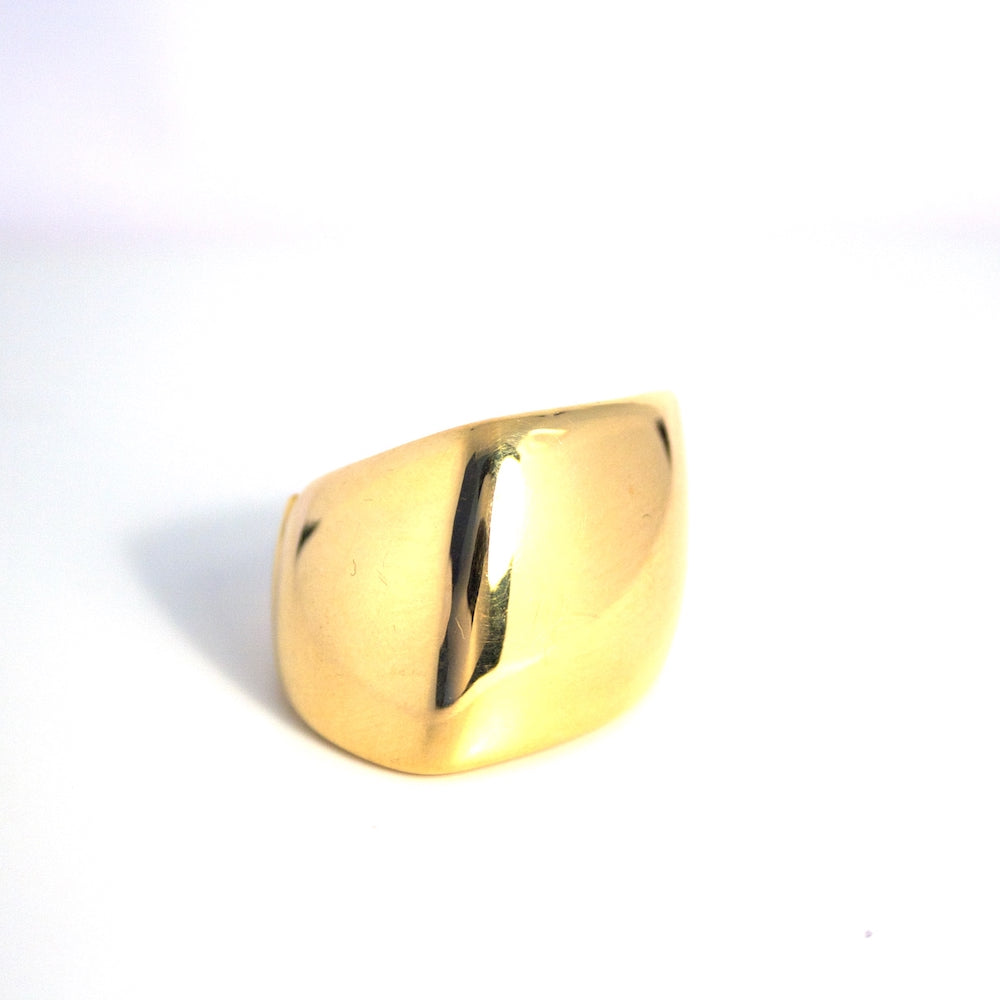 Anillo oro amarillo forming