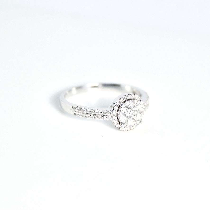Anillo Oro blanco diamante central